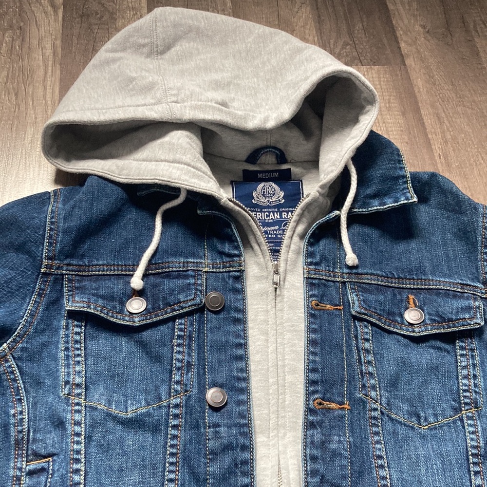 Jean jacket - Picture 2 of 4